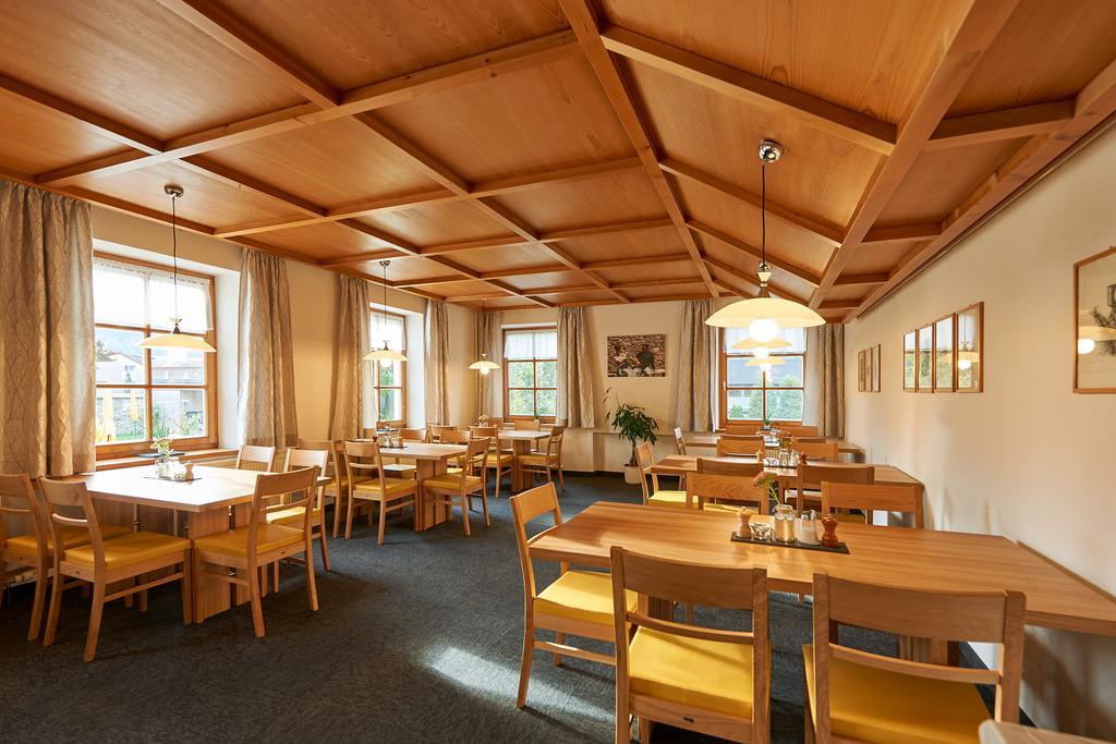 Seminar- Und Gaestehaus Im Kloster בצאו מראה חיצוני תמונה
